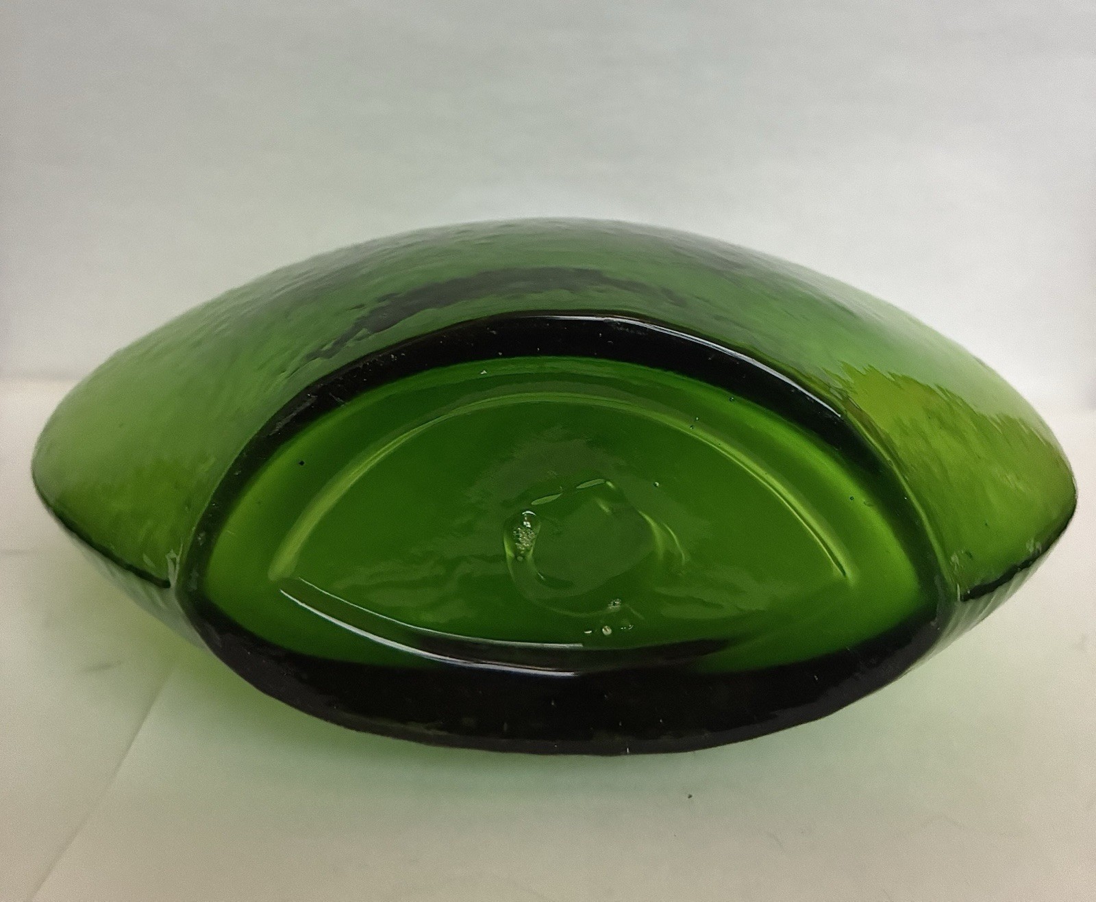 Vintage 7 x 7 Emerald Green MCM Hand Blown Art Glass Vase