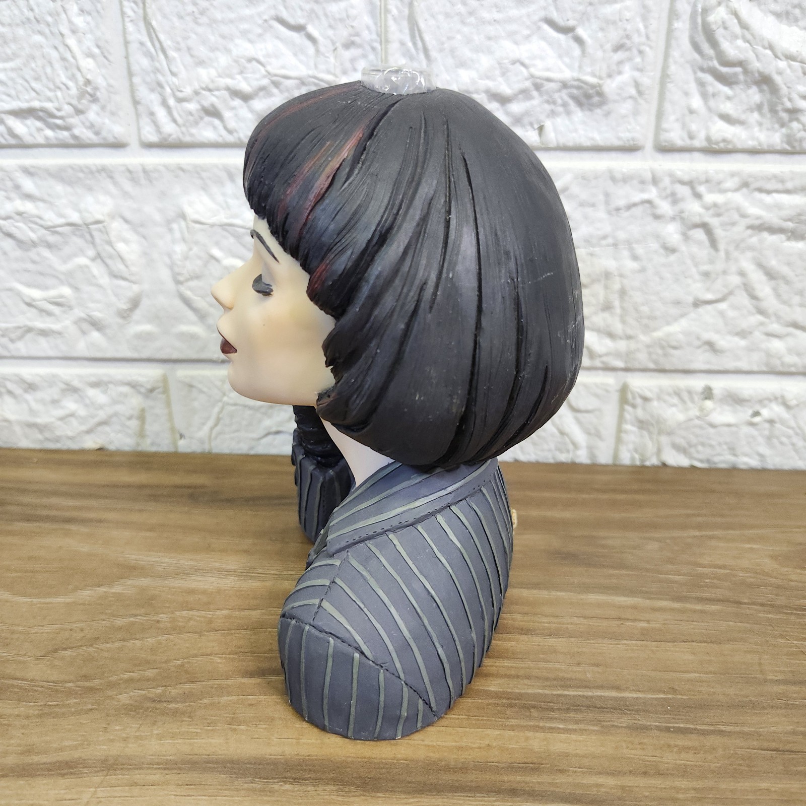 Vintage Cameo Girls Head Vase Eve 1998 DRESSED FOR SUCCESS Debby Kaspari R3-B6