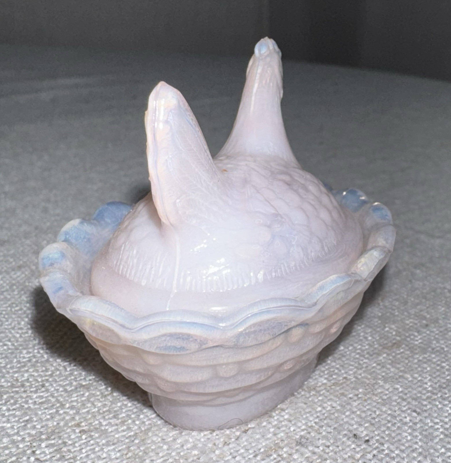 Boyd Art Glass Chick Salt HEN on NEST Mini HON #186 Salmon SIGNED Bernard Boyd
