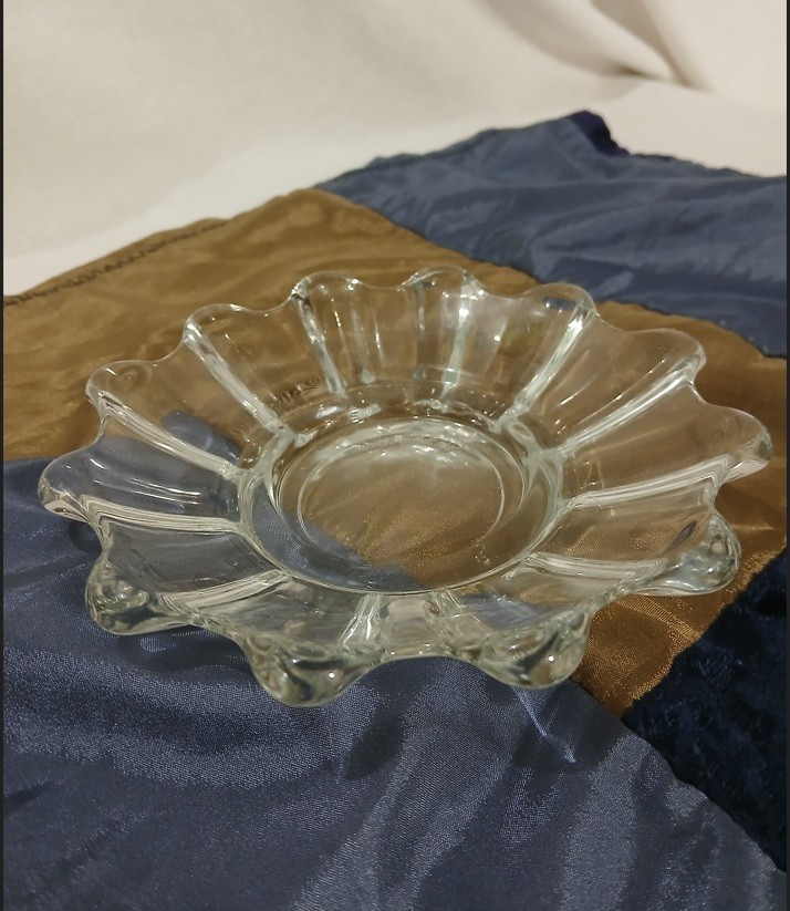 Vtg Sun Flower Pressed Clear Glass Candle Holder Bowl Trinket Dish 5.5″ USA