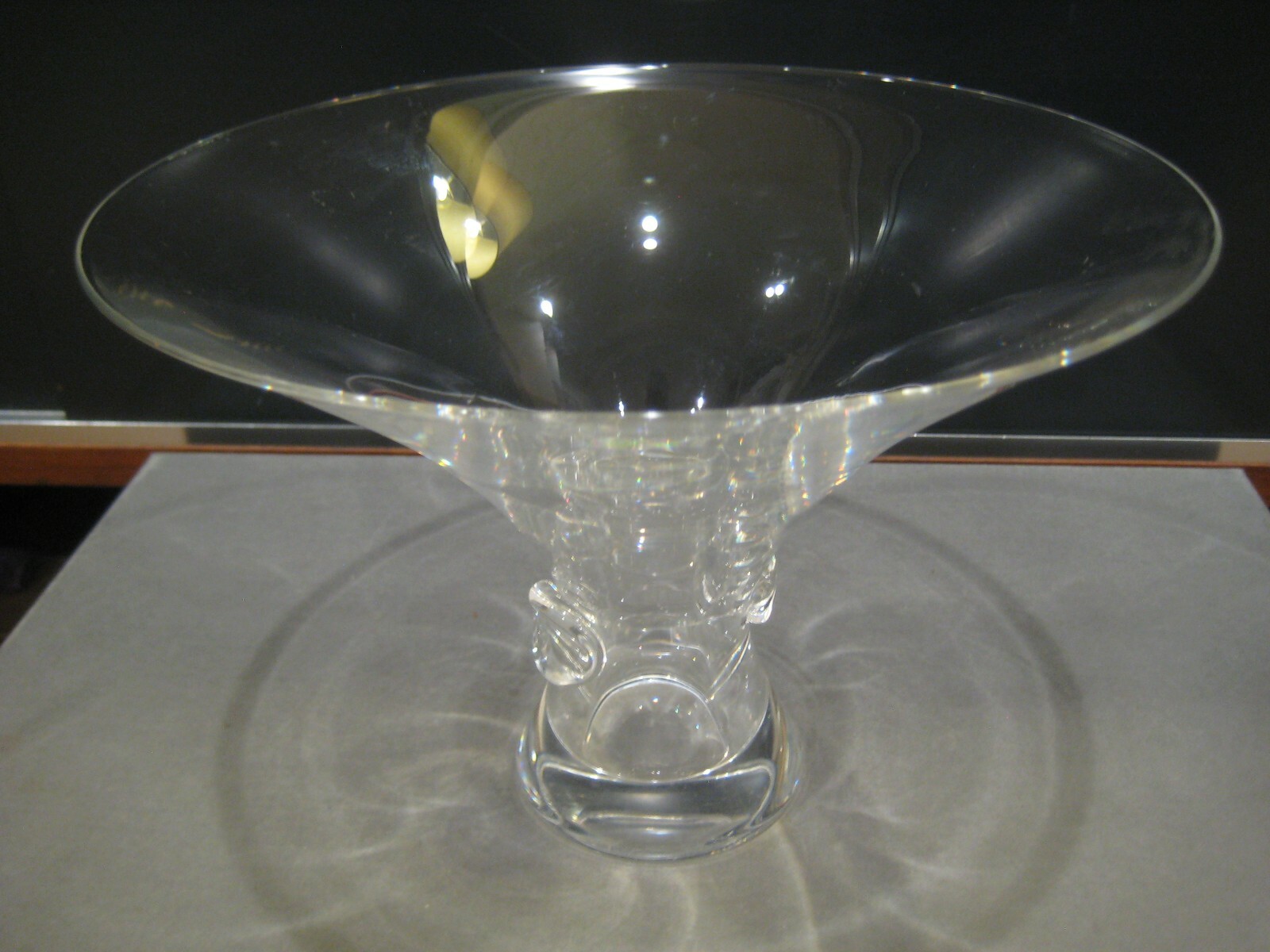 Stueben Crystal Large Bouquet Flared Vase ~9-3/4″ Diameter ~6-1/2″ Tall