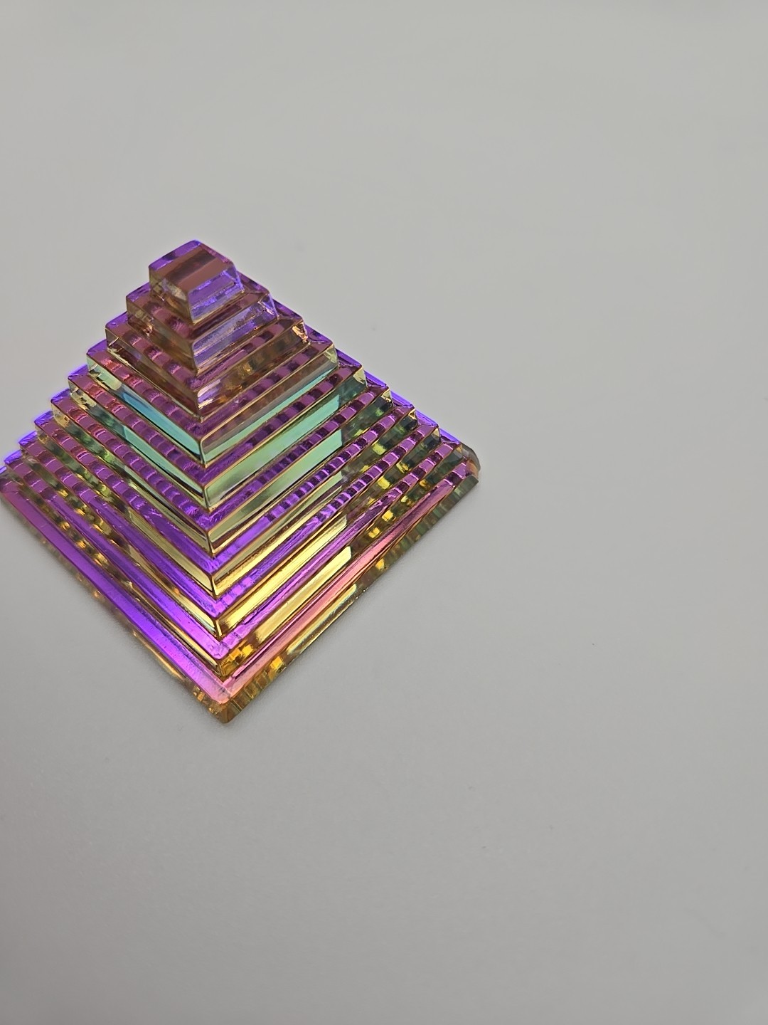 Vintage Rainbow Crystal/glass Pyramid Prism Paper Weight Very Pretty Tiny Chips
