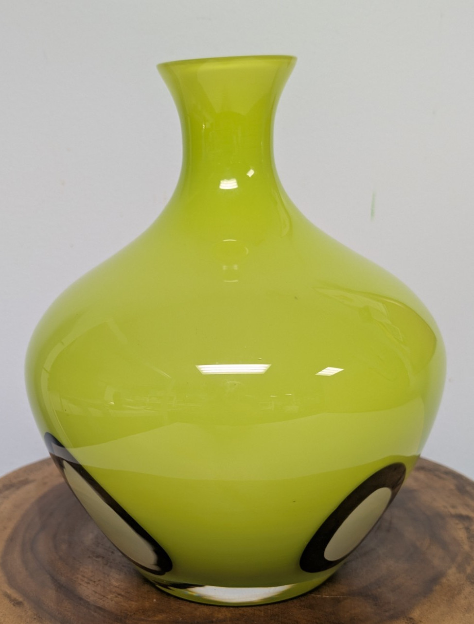 Murano Type Hand Blown Heavy Lime Green Cased Glass Vase 9.75″T x 7.5″W~Favicri