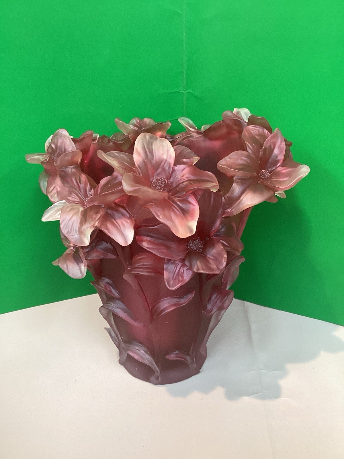 Nancy Daum Style Iris Crystal Vase Red Ombré H8” Maker Unknown