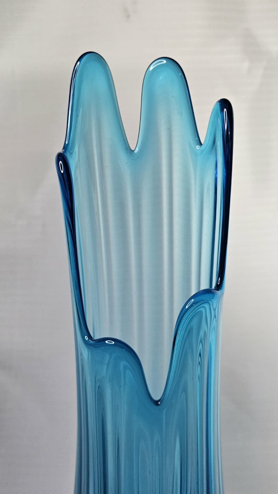 LE Smith Amazing 19” MCM Ribbed Fat Bottom Swung Vase Peacock Blue Vintage