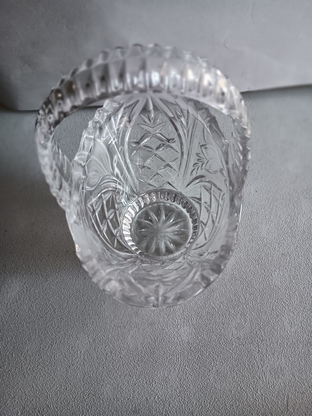 Beautiful Etched Flower Pattern Clear Glass Basket, 7″