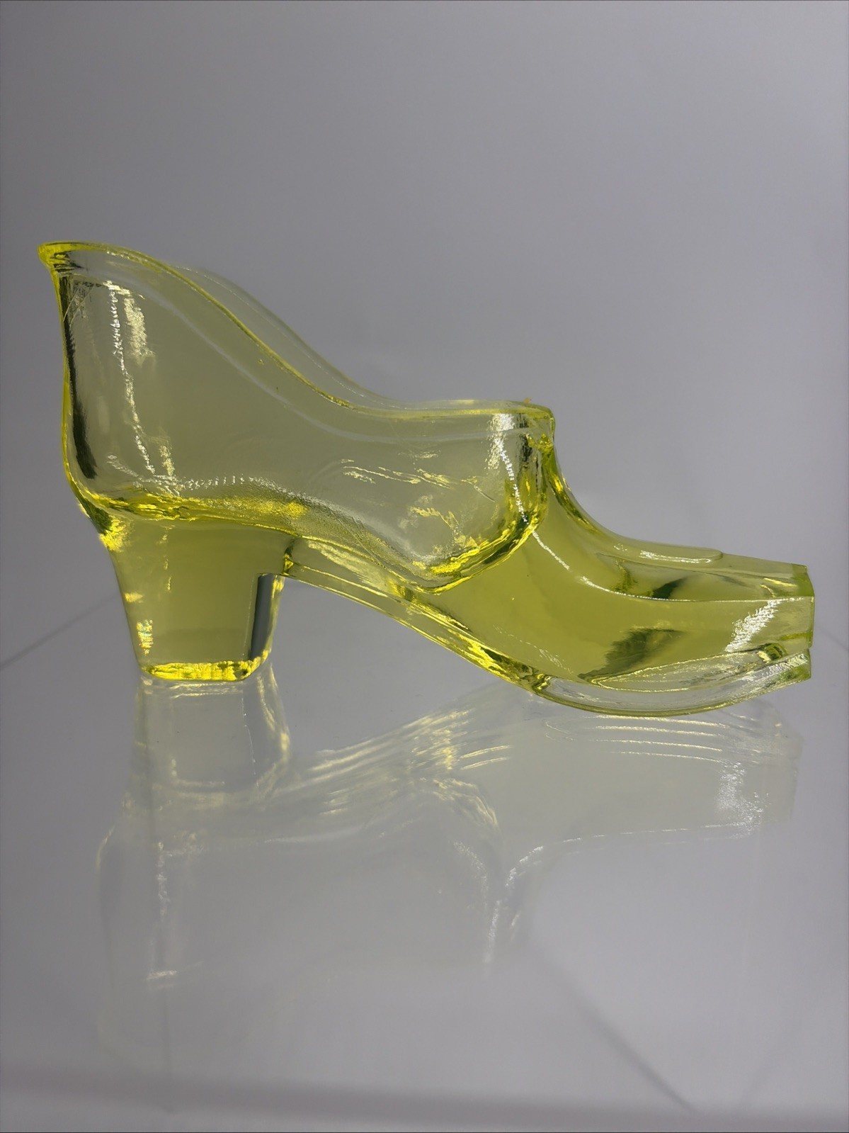 Mosser Canary Vaseline Uranium Glass High Heel Shoe Figurine 5″ Bright UV Glow