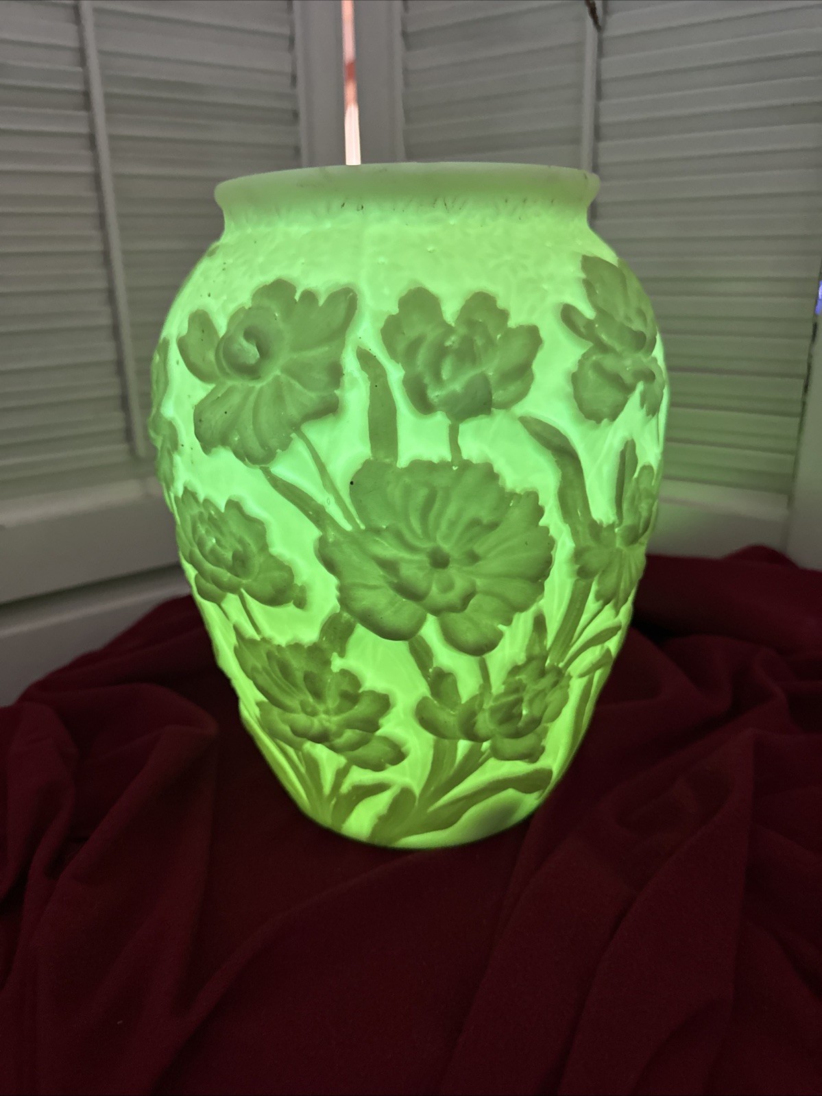 Antique Consolidated Glass Company Poppy Pattern Vase . 10.5” Cream And Brown