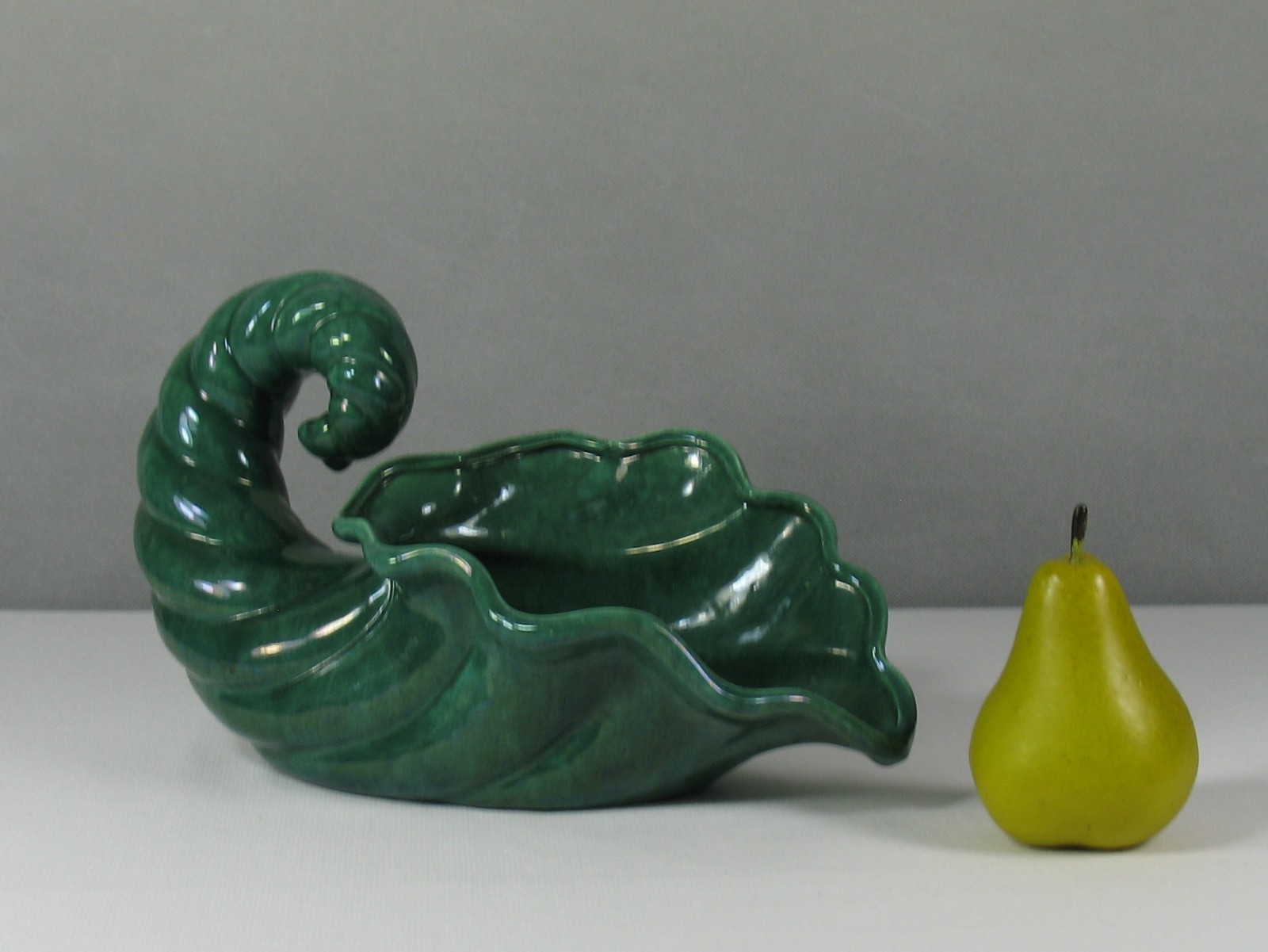 12″ Gonder Original #521 Cornucopia – Forest Green Glaze