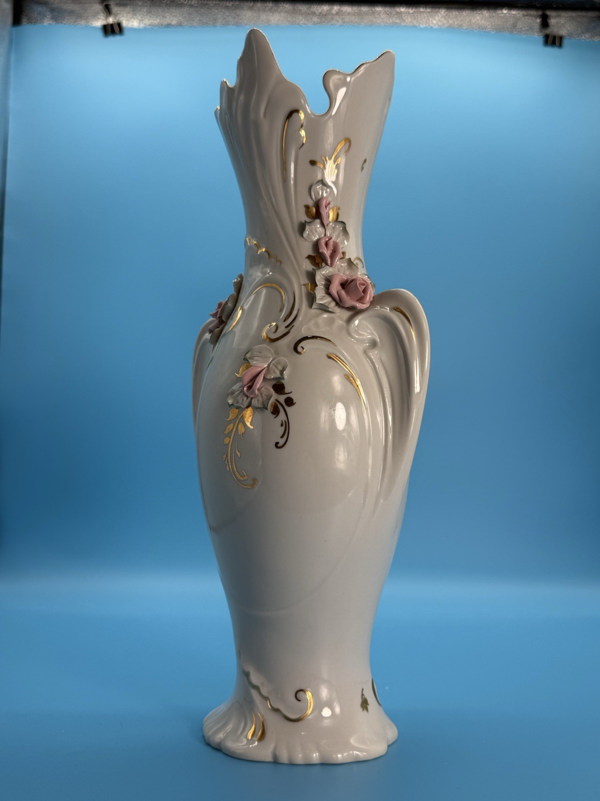VINTAGE Glazur Porcelain Vase Ukraine Handmade Pink Roses Gold Gilt Decor