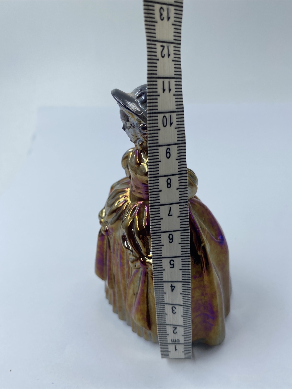 Boyd Art Glass 1988-1993 Colonial Doll Carnival Glass 10.5cm Tall