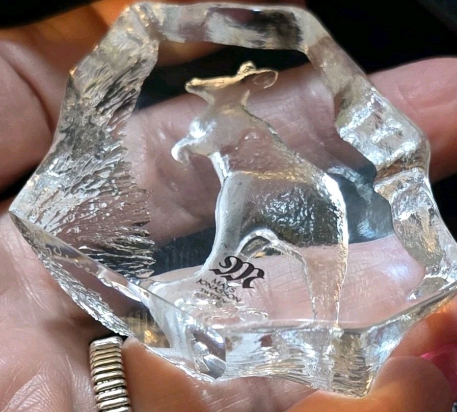 New Mats Jonasson Full Lead Crystal Känguru Kangaroo Sweden Etched Paperweight