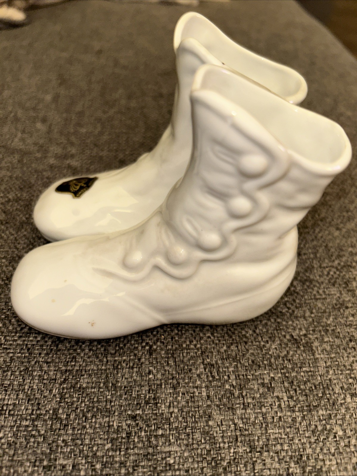 Bavaria W Germany White Button Shoes Crown E & R Gerold Porzellan Vase