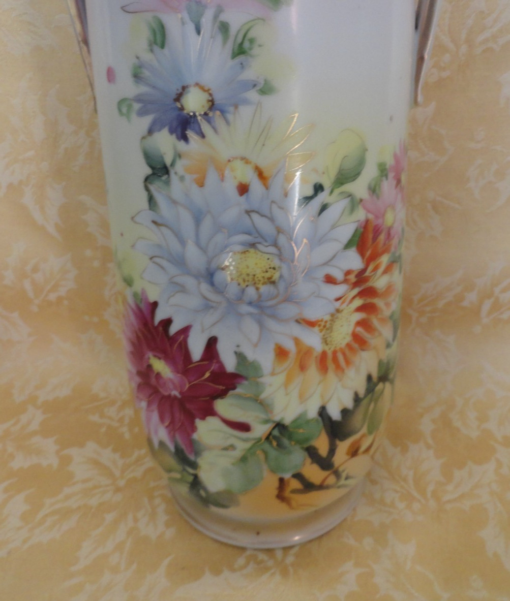 Pair of Vintage Nippon Hand Painted Handled Vases Daisy W/ Gold Gilt 11.75 H