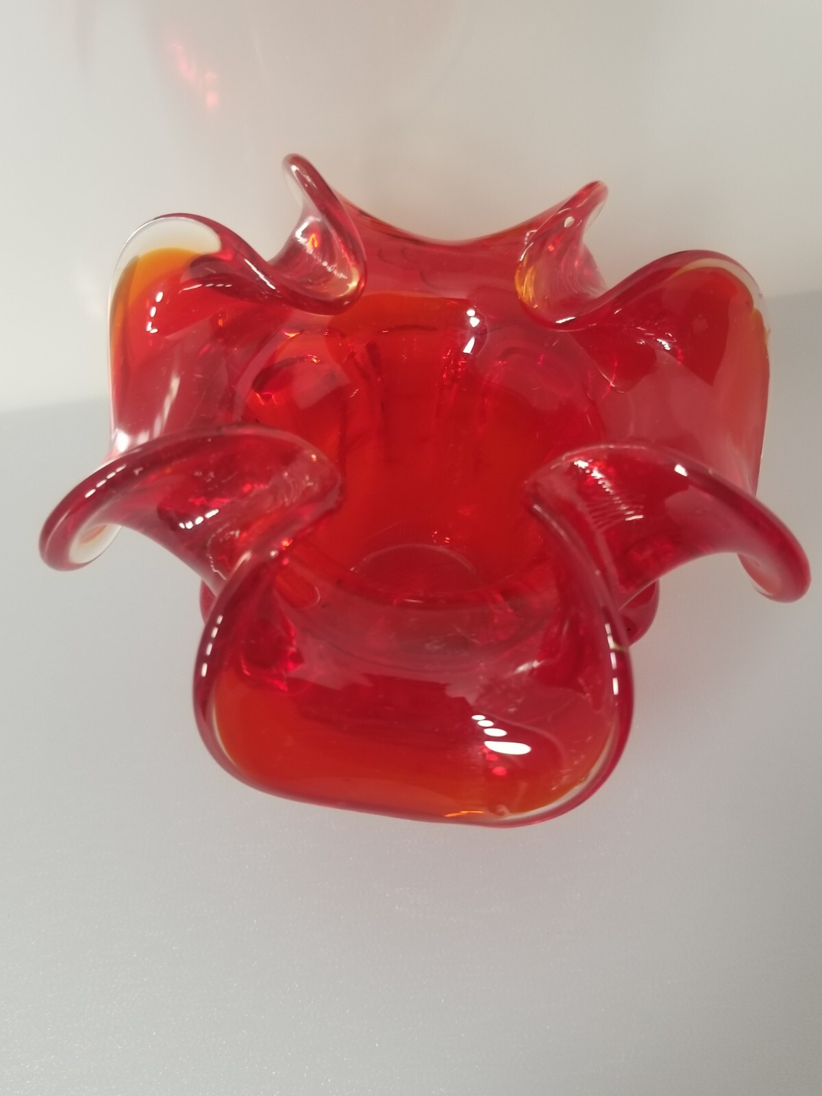 Art Glass * Pedestal Flower Tall Ashtray/Bowl Red * Cased glassroom * 4″ 070