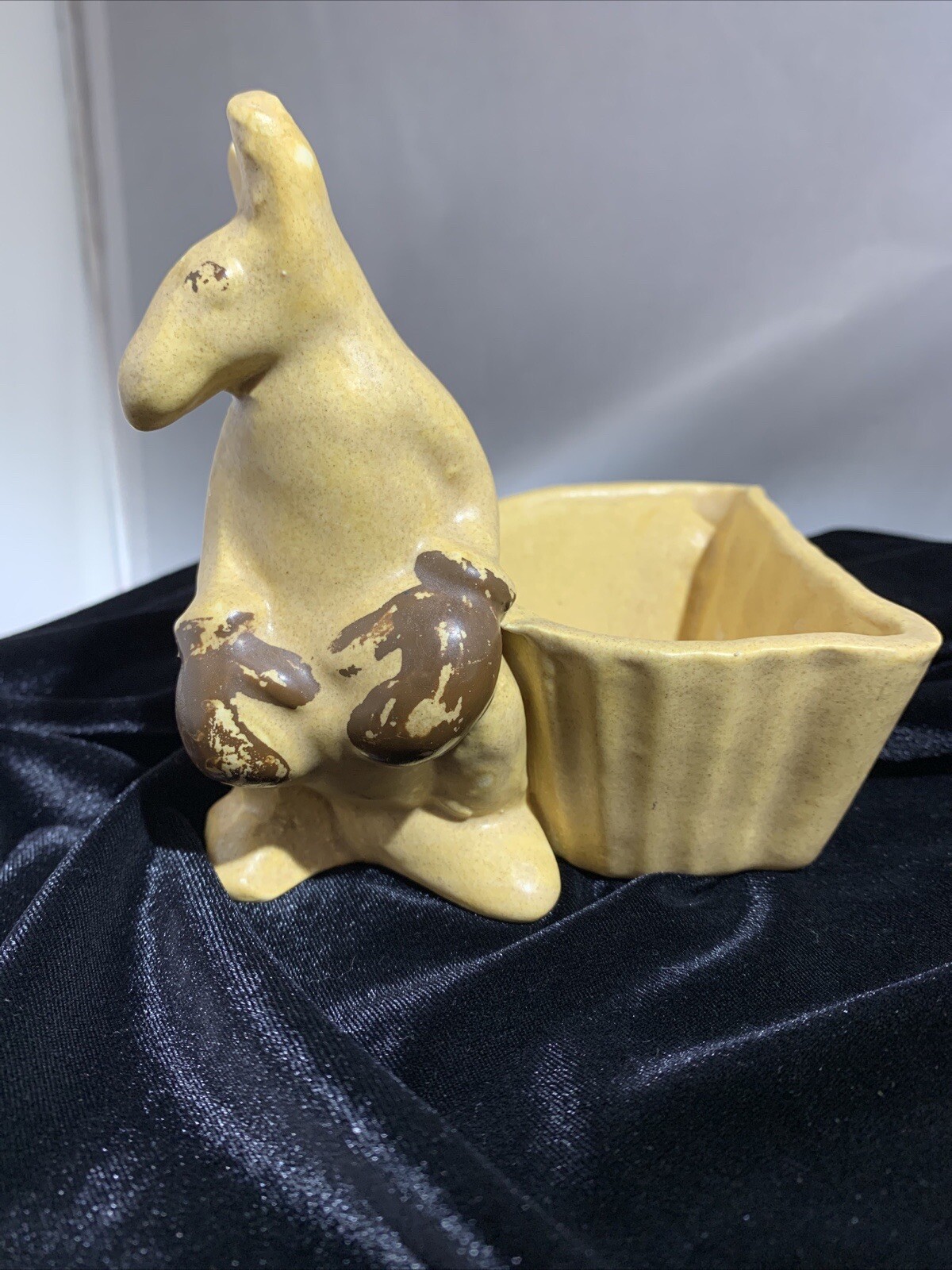 Boxing Kangaroo Planter Vintage Ceramic Niloak. RARE White Clay By Eagle Pottery