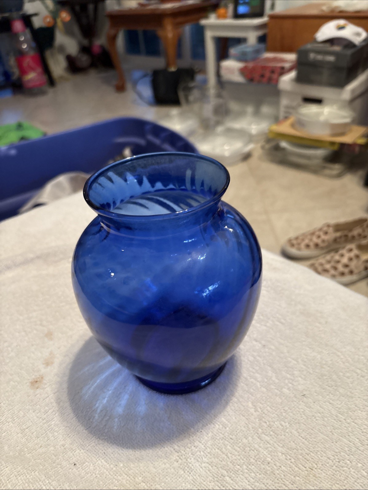 Vintage Indiana Glass Illusions Style Cobalt Blue Optic Swirl Pattern Vase