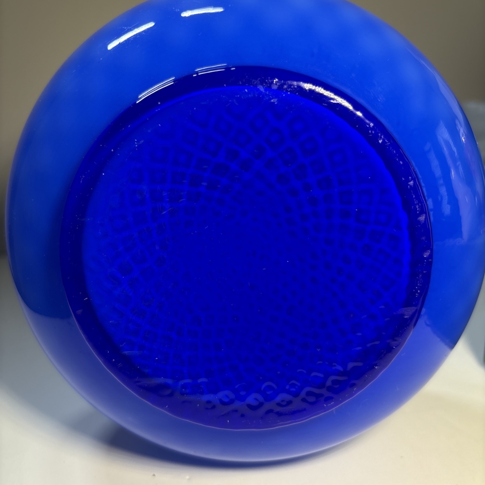 Murano 14 Inch Diamond Optic Encased Vase Blue White EUC