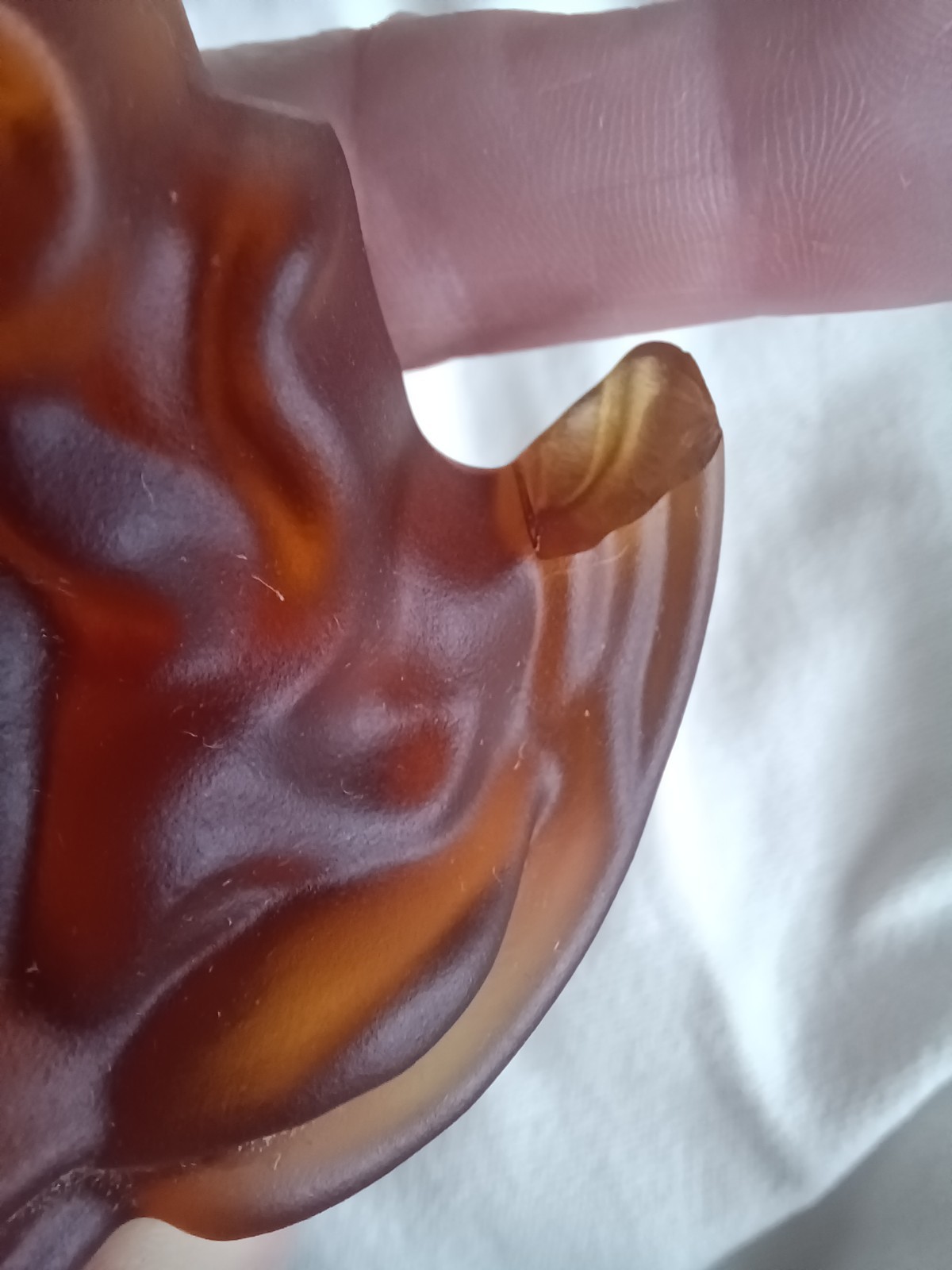 VINTAGE ROSENTHAL VERSACE FROSTED AMBER CRYSTAL MEDUSA LUMIERE PAPERWEIGHT read