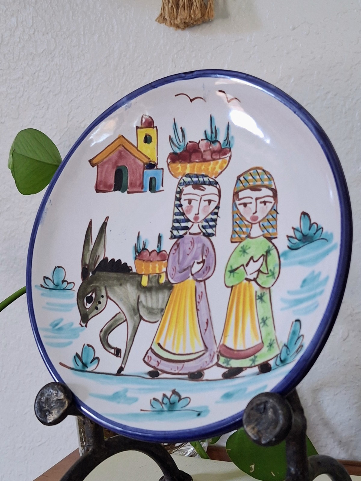 Vintage Italian Amalfi Ceramic Pottery Wall Plate Hand Painted 2 Women Rare 7.5″