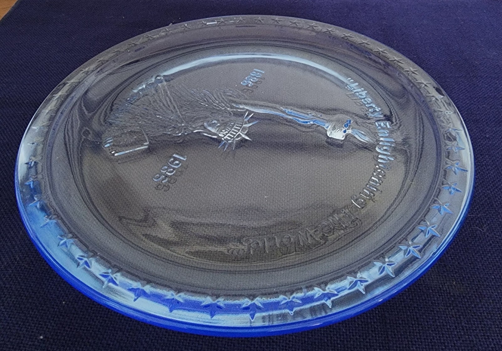 Tiara Indiana Glass Ice Blue Statue of Liberty Commemorative 8″ Collector Plate