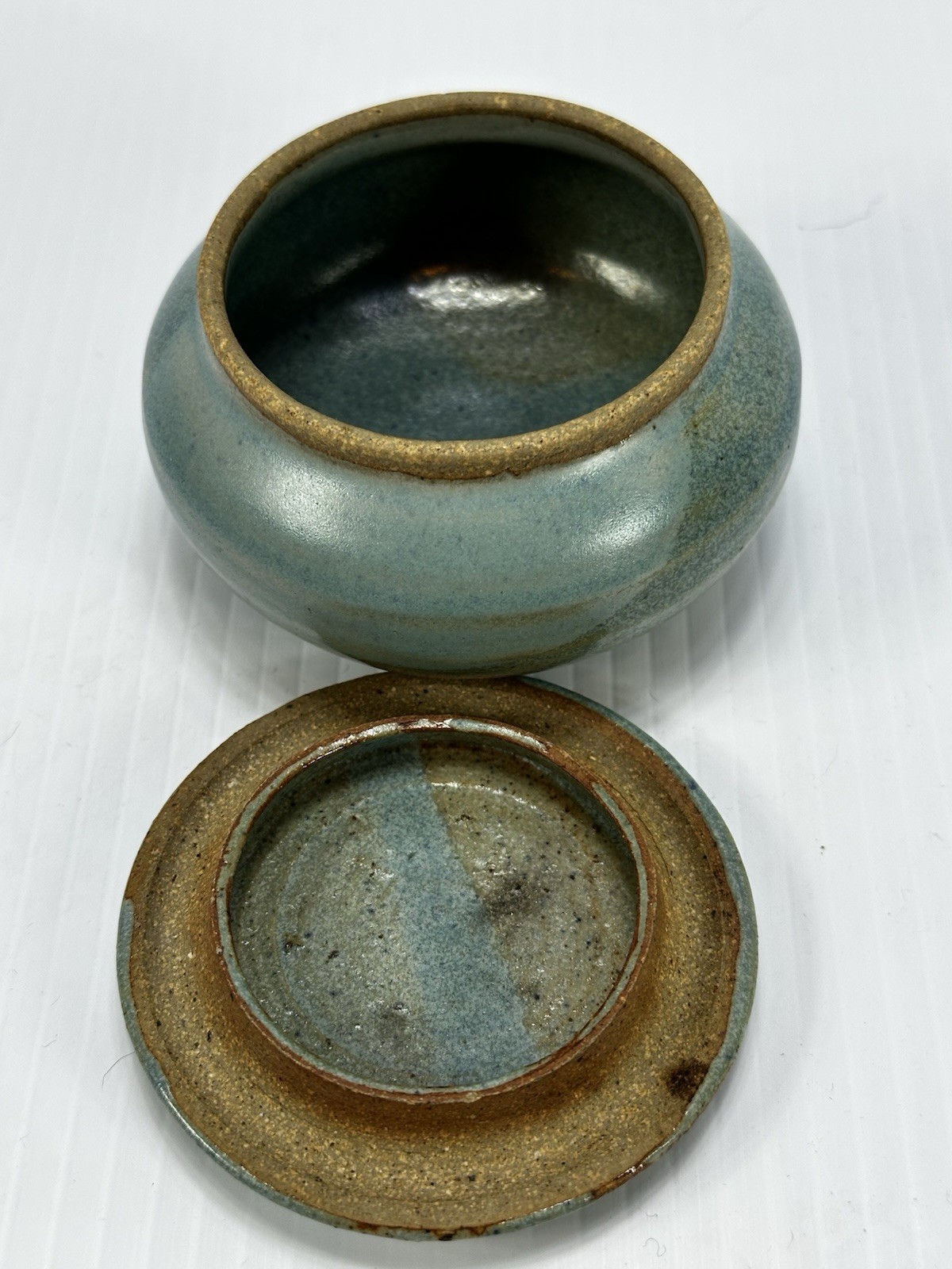 Vintage Handmade Studio Art Pottery Stoneware Lidded Trinket Box Jar Signed