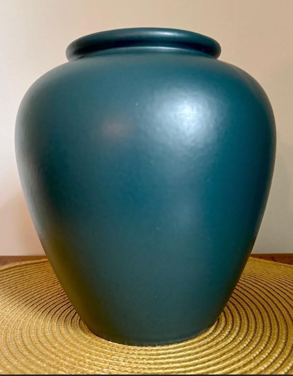 Beautiful Scheurich West Germany 8″ Matte Teal Green Pottery Vase 504-20 MCM