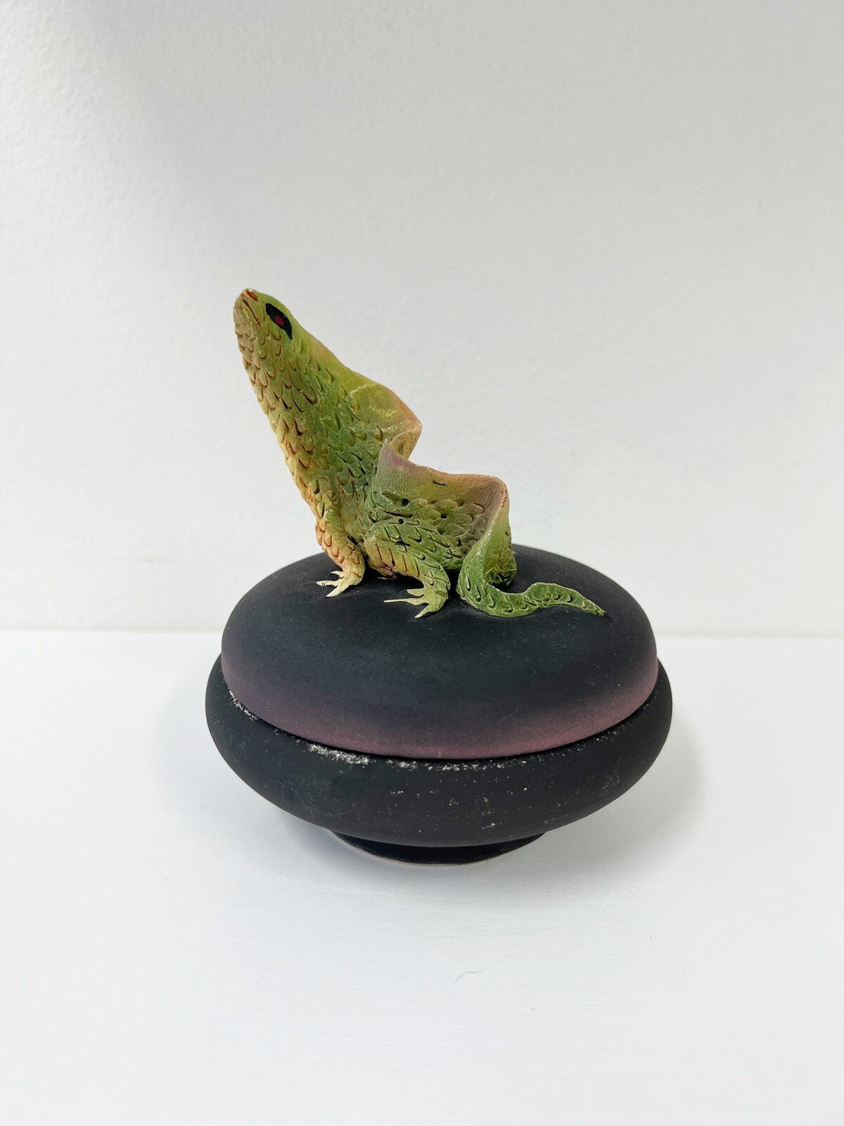 1990 Iguana Lidded Trinket Box by Nancy Y Yturriaga Adams Figural Lizard