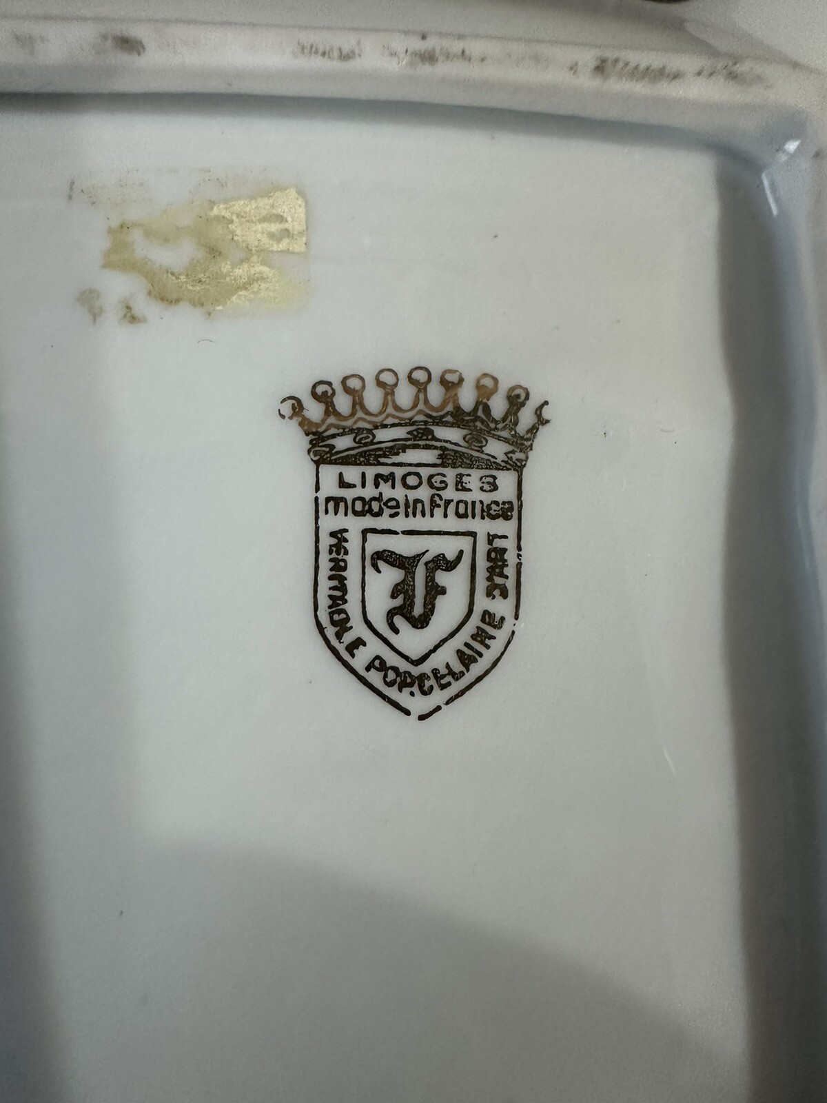 Vintage LIMOGES France Trinket Dish Ashtray Fragonard Scene Stamped 5-1/8″x4″