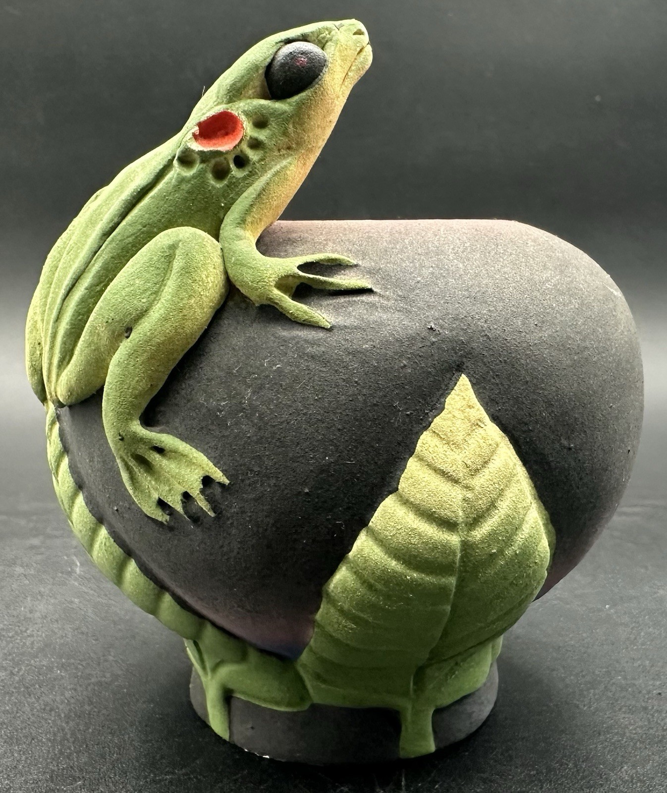 Nancy Yturriaga Adams Black Vase Bowl Tree Frog Signed 2006 Art Pottery