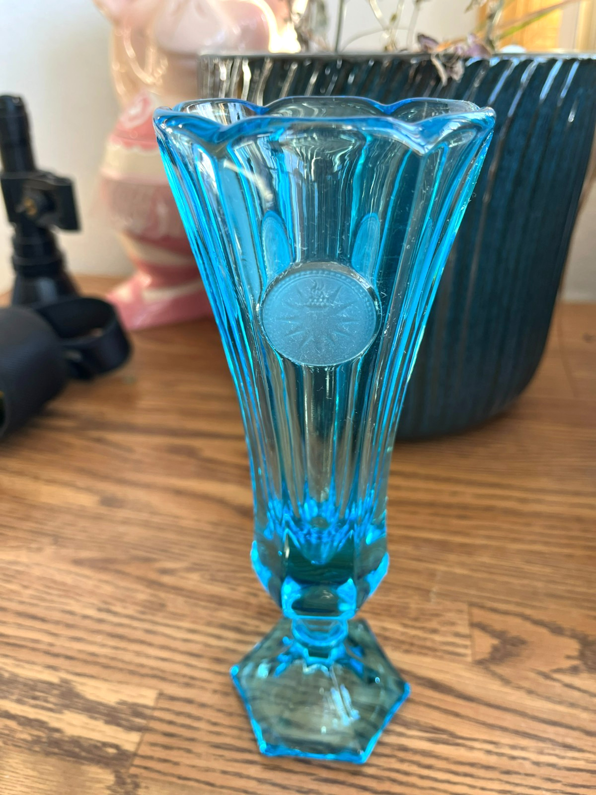 Vintage 8″ Fostoria Vase Coin Dot BLUE Bud Vase Eagle, Liberty Bell, Torch