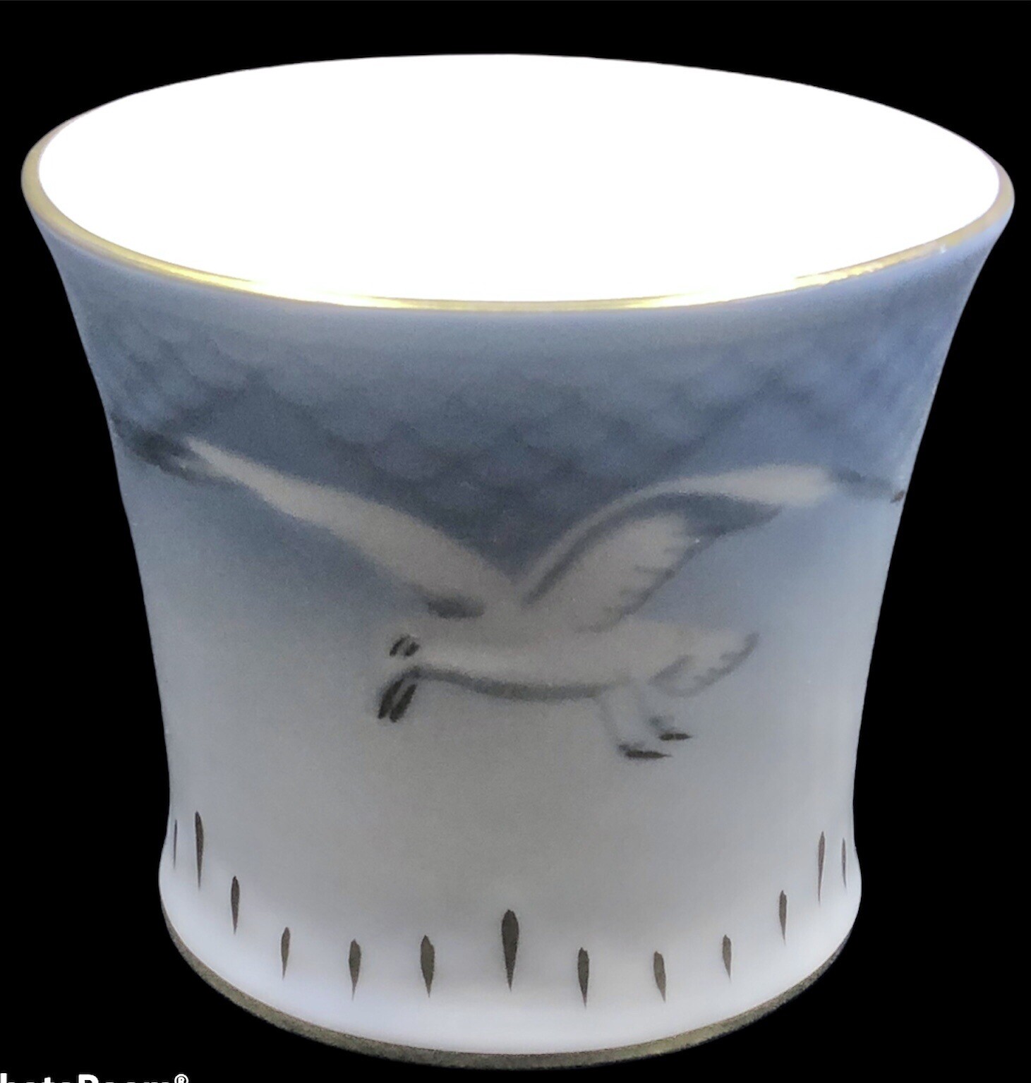 Vintage Porcelain Seagulls Vase 3” Bing & Grondahl B&G Copenhagen Denmark 676