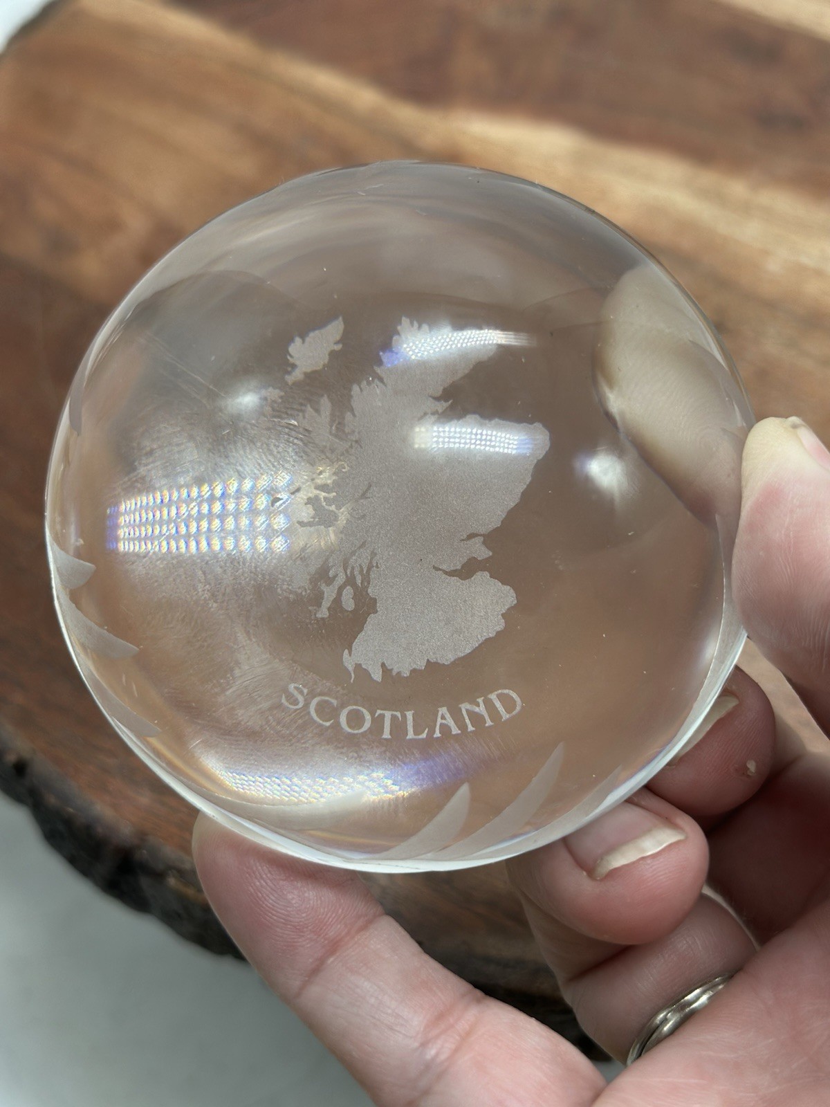 Edinburgh Crystal Etched Thistle Scotland Round Paperweight 3″ Dome