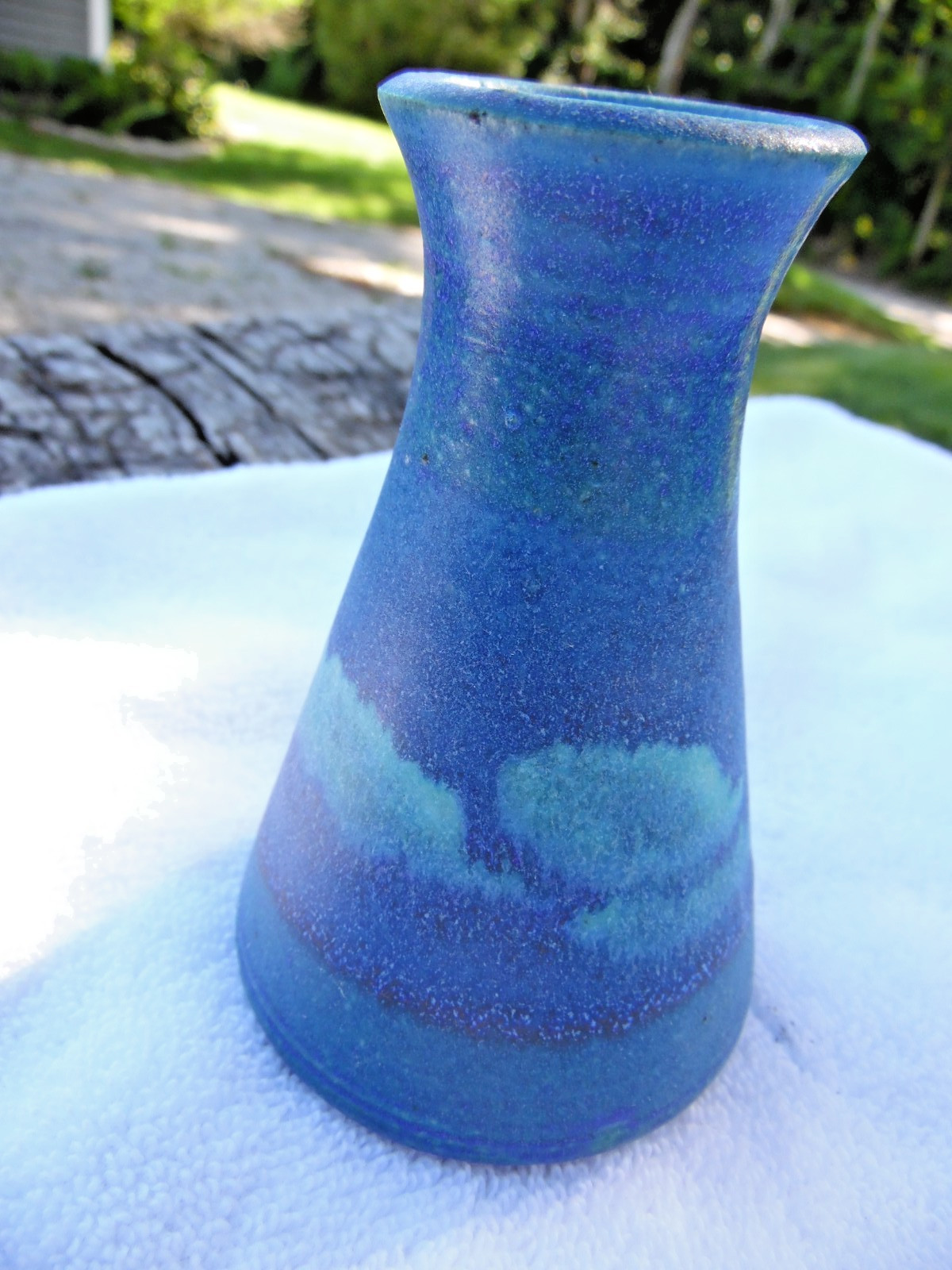 Vintage Peeler Signed Stoneware Pottery Vase 5″ Tall Mid Century Modern, MCM