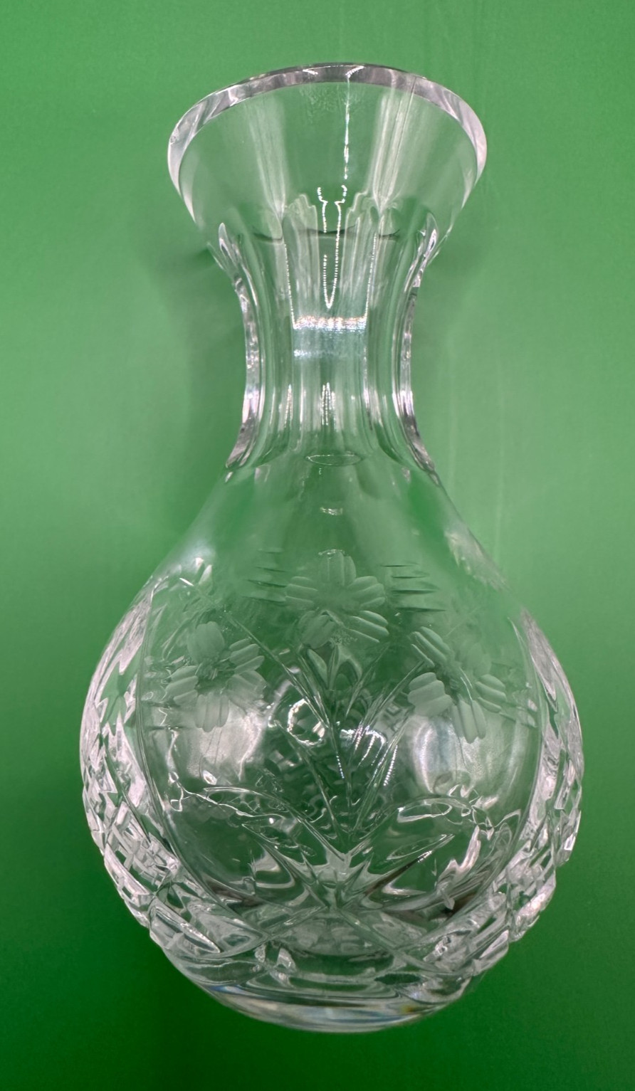 Crystal Bud Vase Etched Floral Design Bulb Shape Cut Diamond Pattern 4.5 Inches