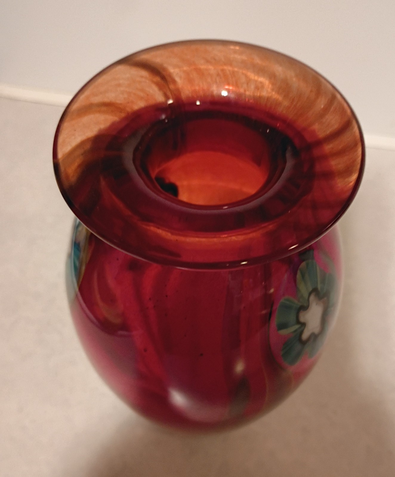 Stunning 2004 Robert Eickholt 8.5″ Red Dichroic Sea Flowers Art Glass Vase