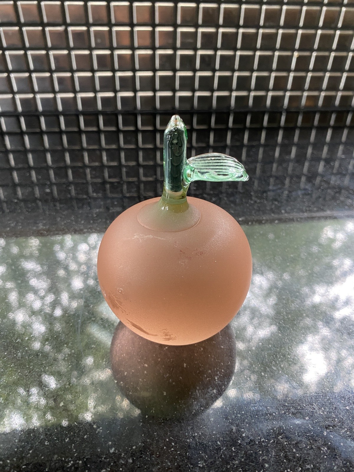 BEAUTIFUL VTG Frosted Satin Pink Glass Peach W/Green Stem & Leaf Paperweight 4″H