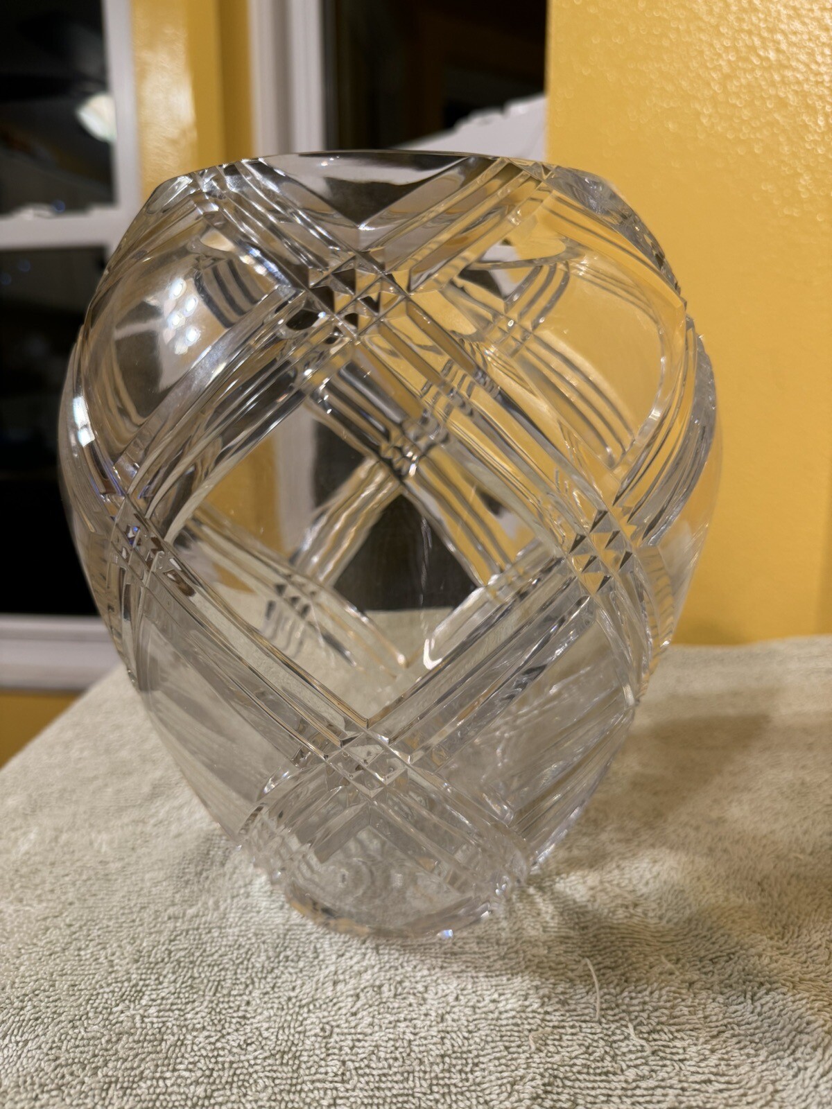 Huge Brilliant Cut 8.75” H, 5 Lb Vintage Crystal Art Glass Vase w/Ribbon Pattern