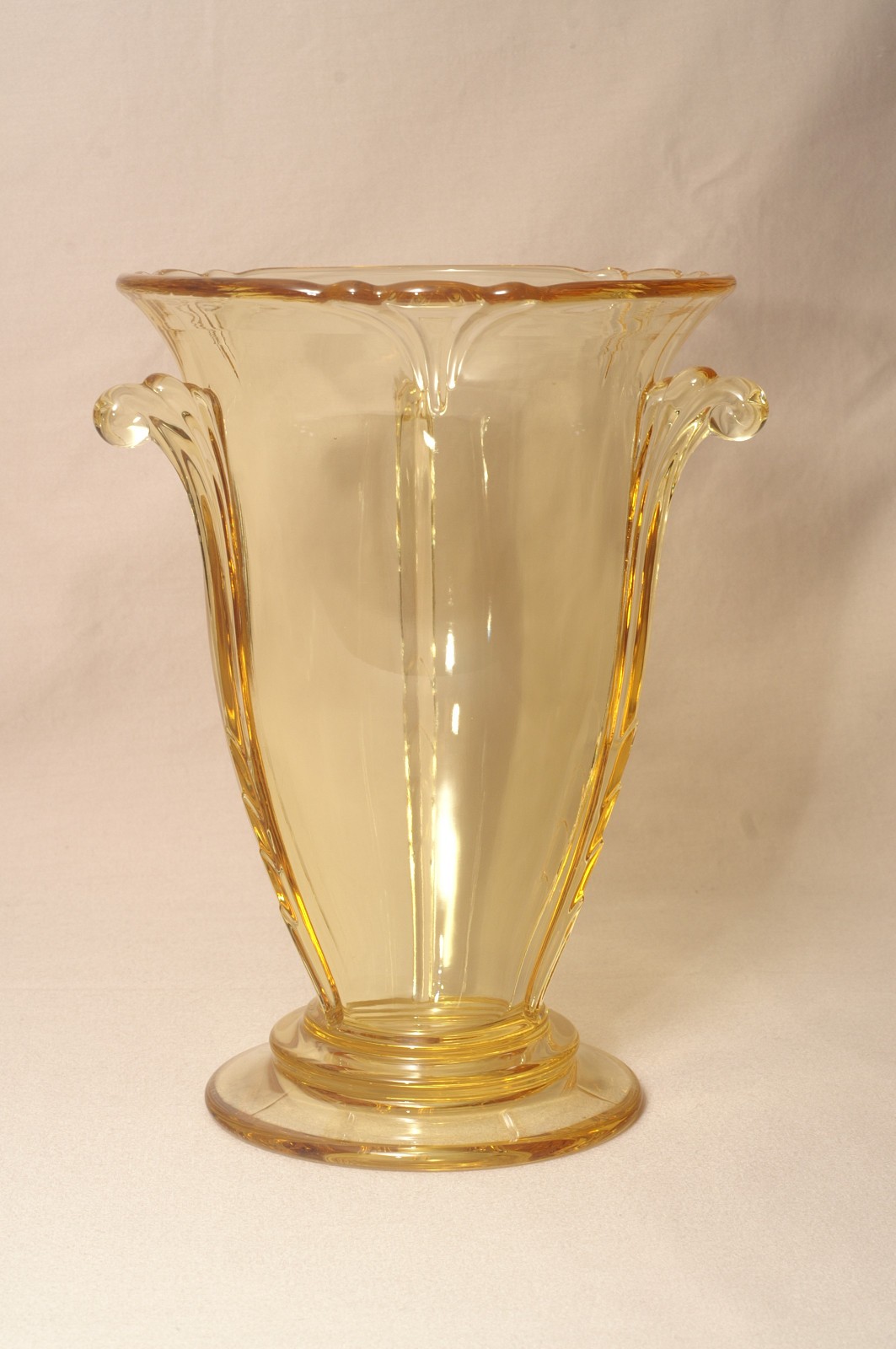 Vintage Art Deco Golden Amber Scroll Elegant Glass Vase Excellent