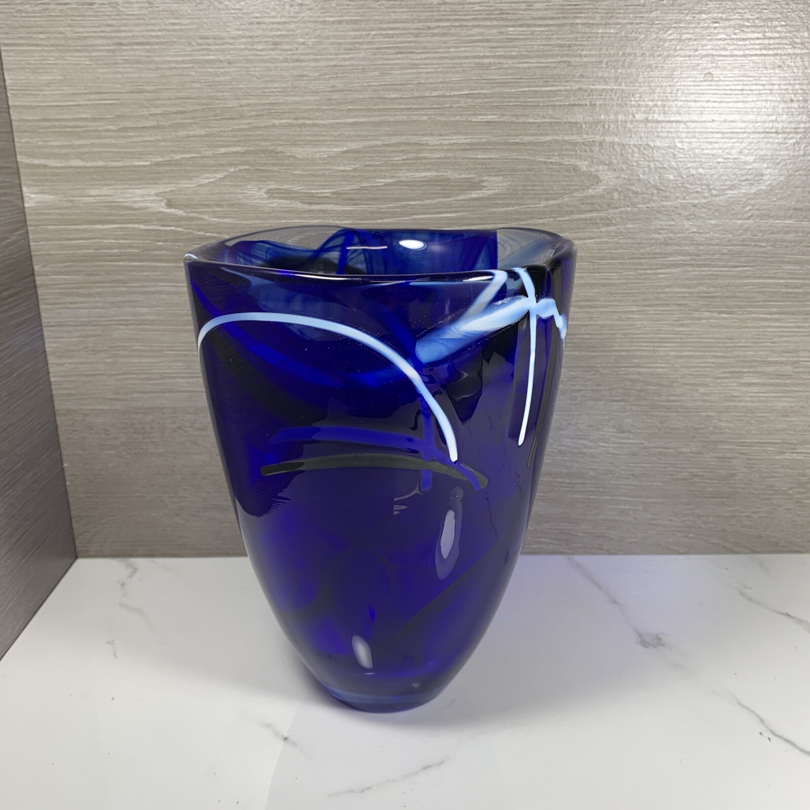 Kosta Boda Sweden Cobalt Blue Atoll 7 5/8″ Vase Sticker & Signed 6 lb