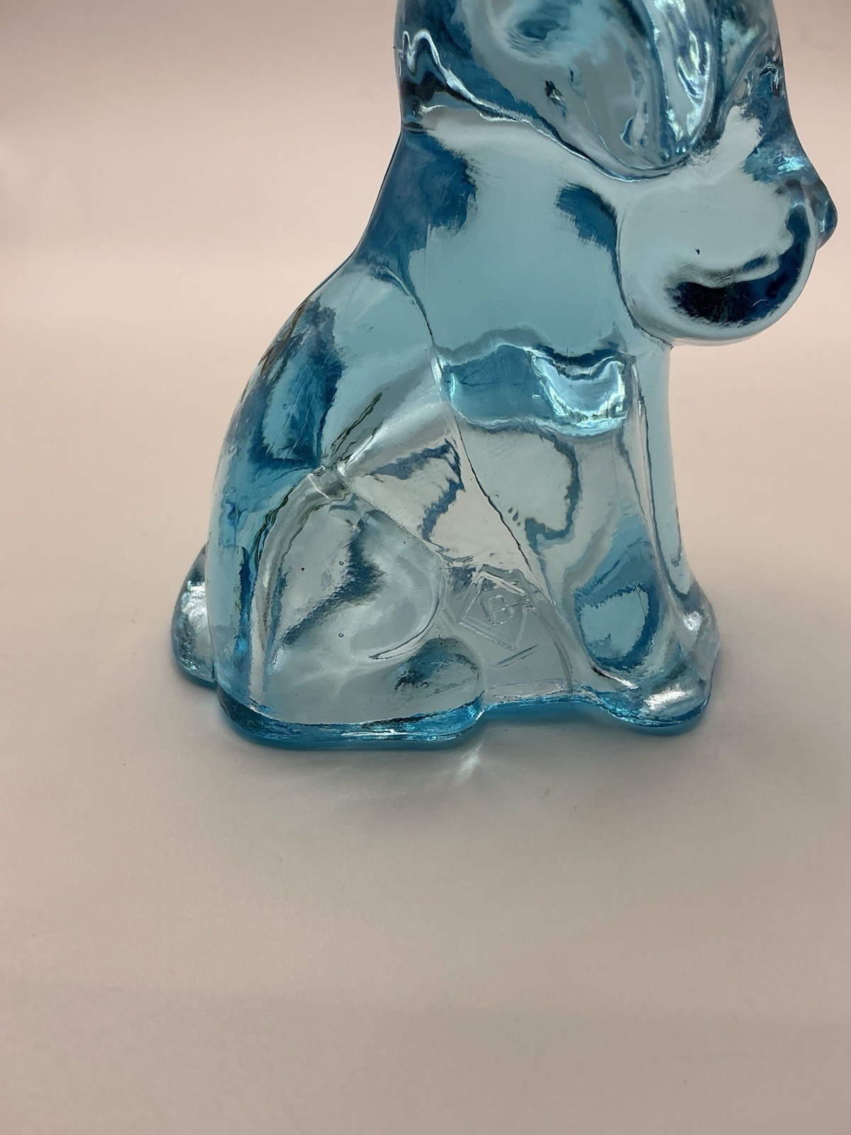 Boyd’s Crystal Art Glass Signed Bernard Boyd POOCHE the DOG ALICE BLUE ?