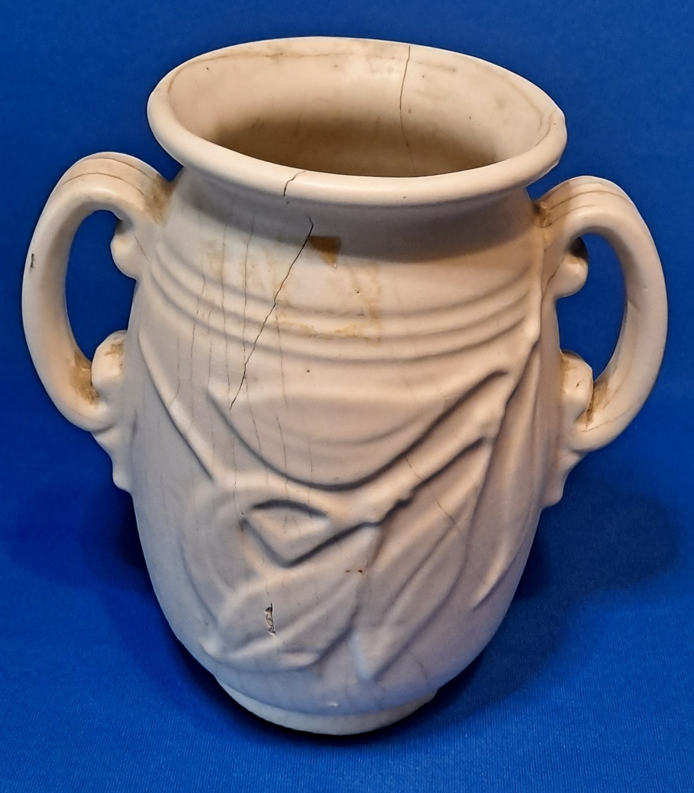 McCoy Pottery Vase Matte Embossed Cream Colored Ear Handles 7.25″ Shabby Chic 🥀