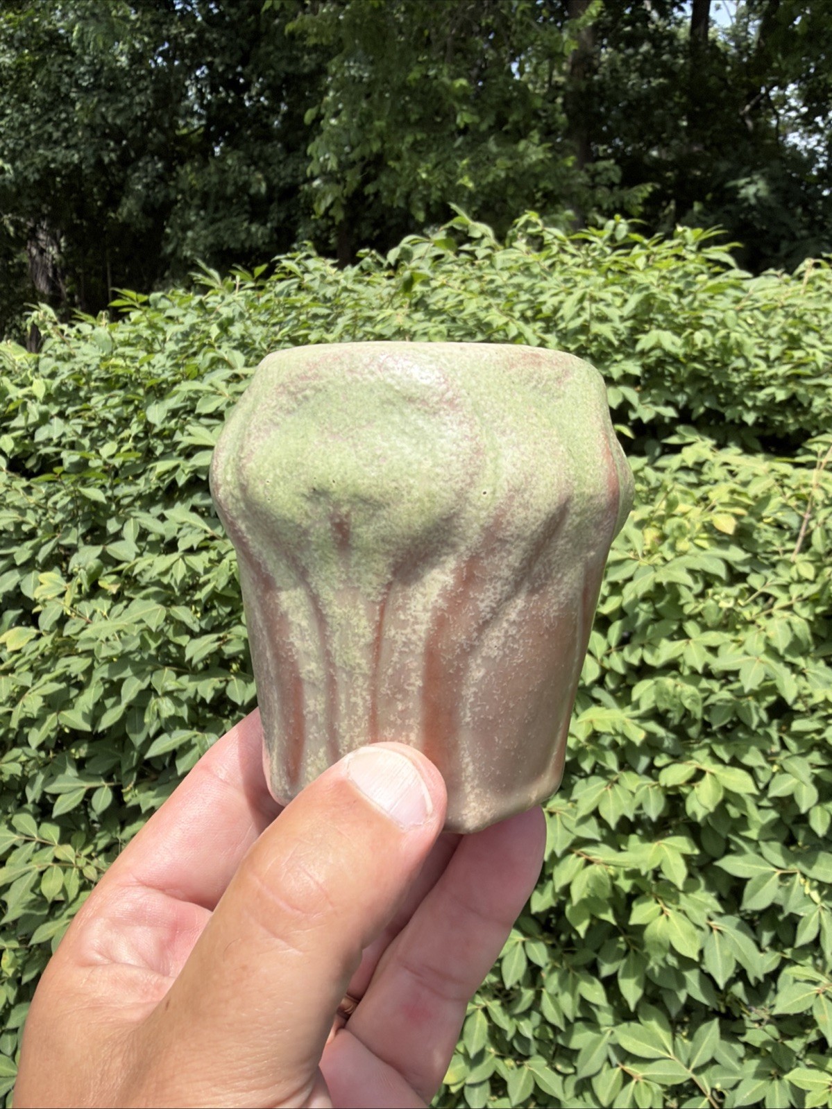EARLY VAN BRIGGLE ARTS & CRAFTS POTTERY VASE with SPADES FLORAL PATTERN c.1907