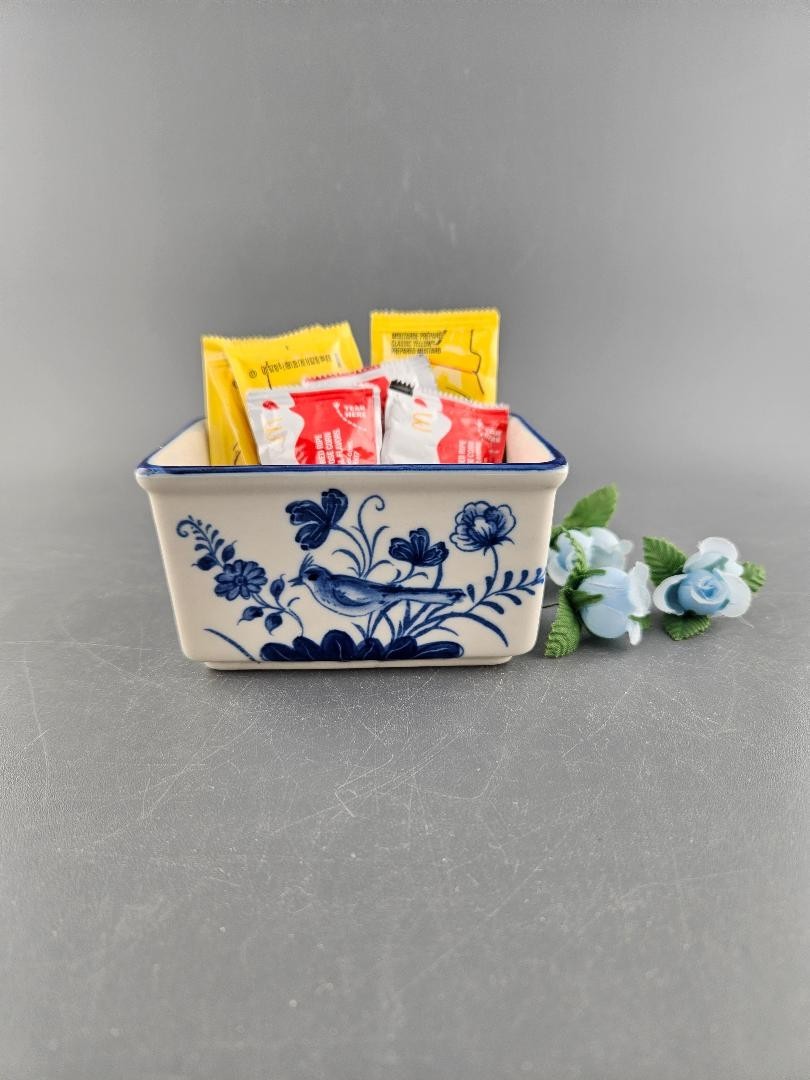 Blue in Bloom Williamsburg Andrea by Sadek bird/flowers condiment pkt holder