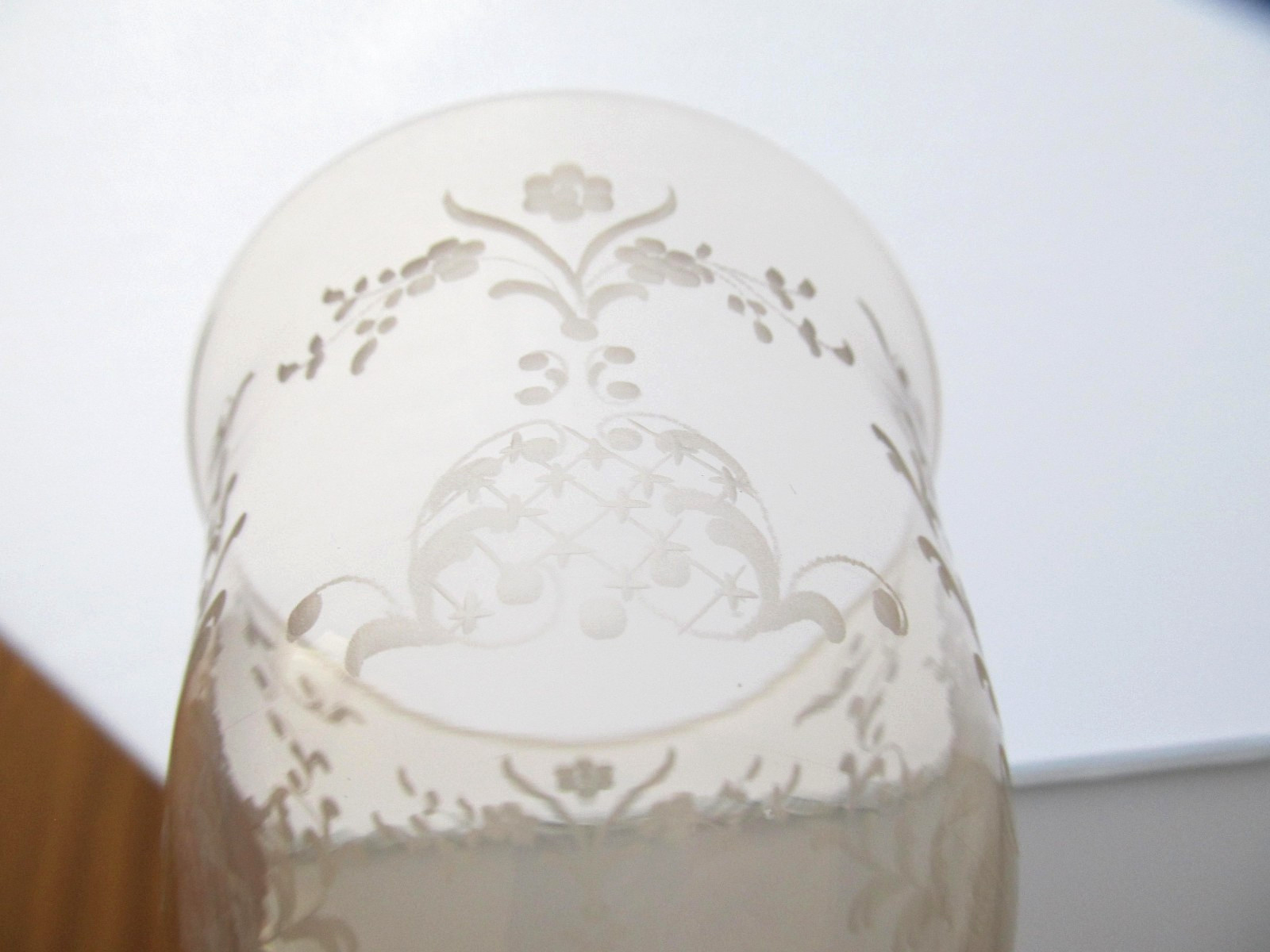 Vtg. Venetian Murano Glass GOBLET Handblown E. Barovier Victorian Scene