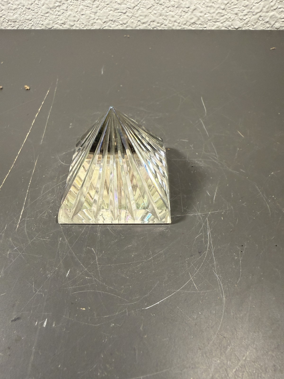 Clear Crystal Glass Pyramid Paperweight Faceted Starburst Design Desk Decor Art