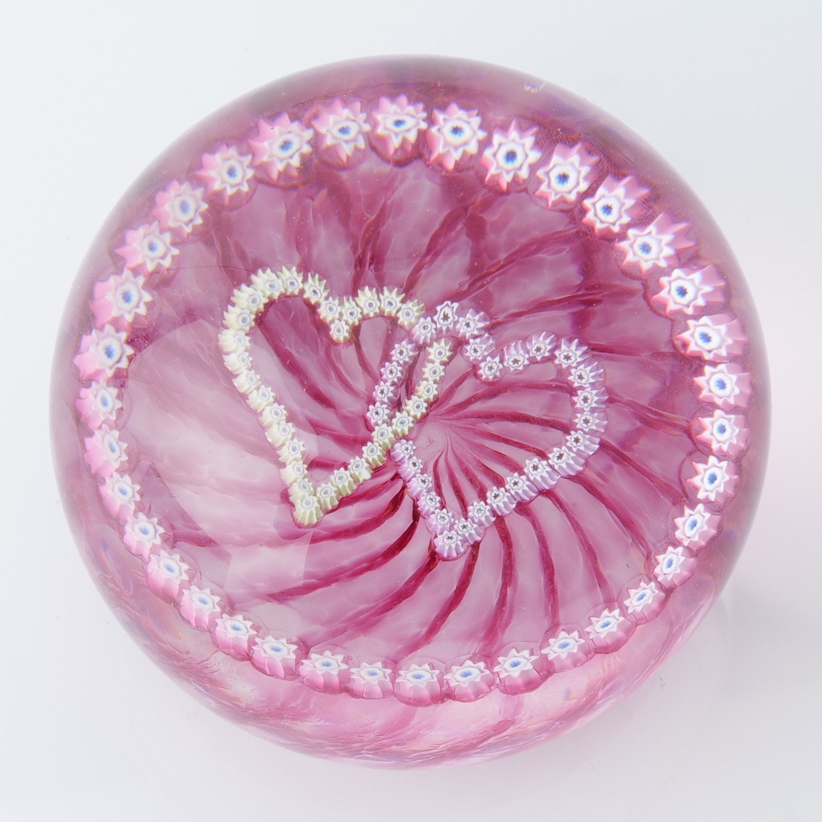 PAPERWEIGHT HEARTS VALENTINES SIGNED LUCKENBOOTH & NUMBERED ART GLASS BALL