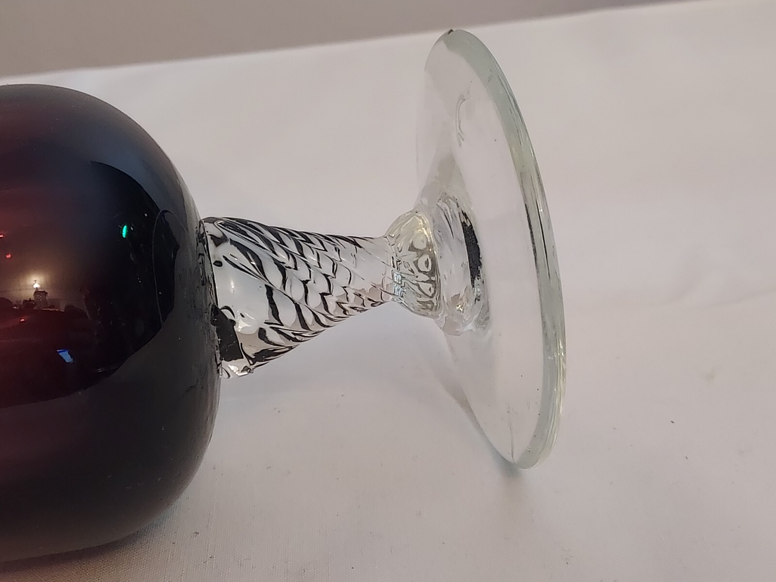 Purple AMETHYST Italian EMPOLI Art Glass SWIRL Scalloped Top Twisted Stem VASE
