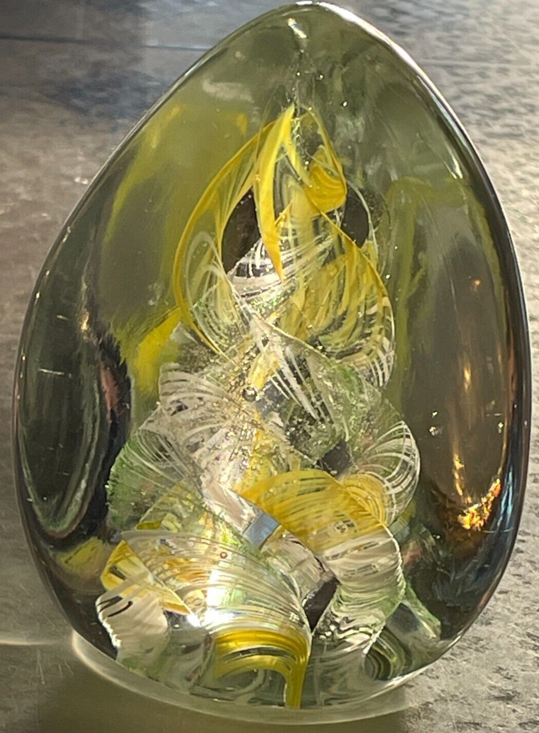 VTG Triangle Studio Art Glass Paperweight Yellow Green White Swirls Bubbles 4″