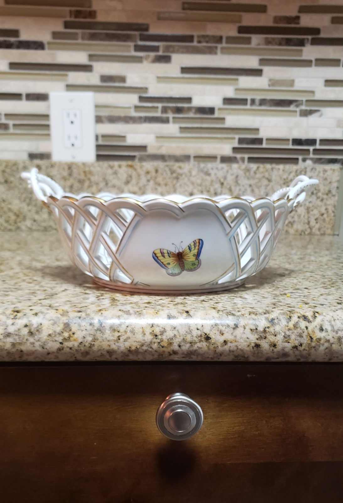 Herend Queen Victoria Weave Reticulated Basket Bowl 10” Hand Painted 7402/VBO